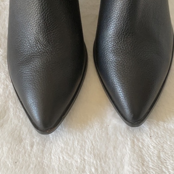 Chinese laundry Women's Black Ankle Boots - Picture 2 of 5